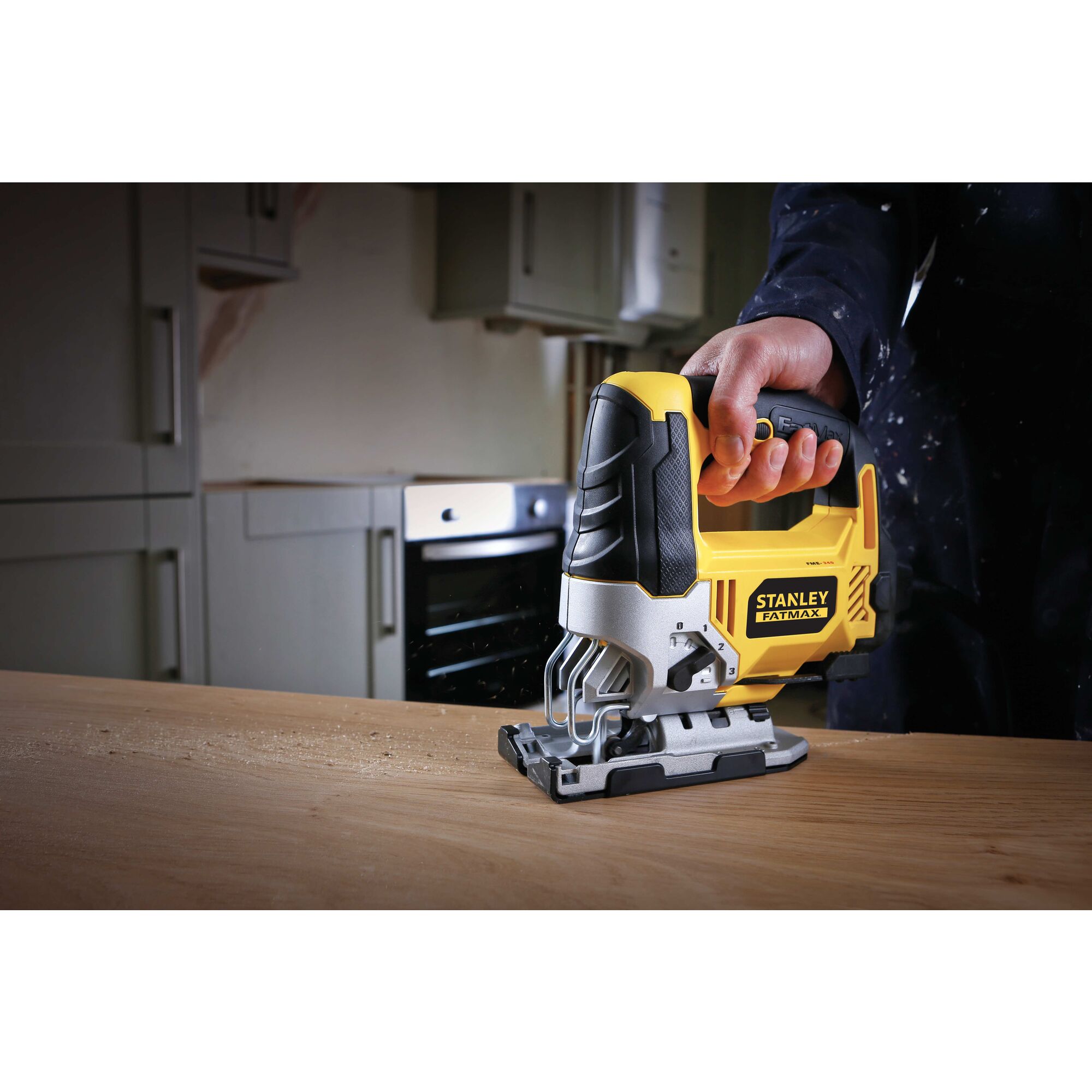 Stanley electric online saw