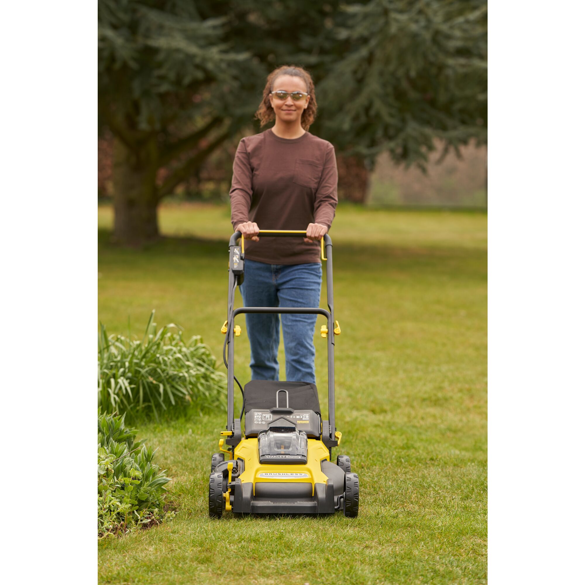 Lyndhurst lawn online mower